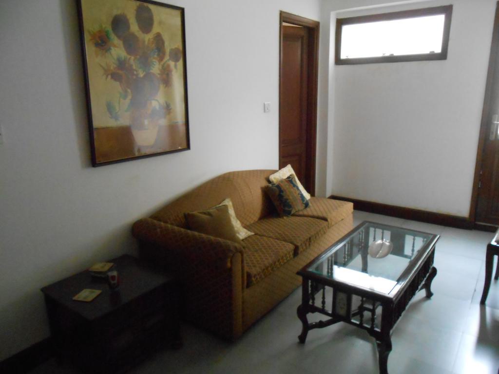 Trendy Bed & Breakfast New Delhi Exteriör bild